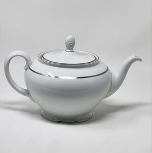 Rosenthal Continental 3471 White Background Platinum Trim Teapot & Lid